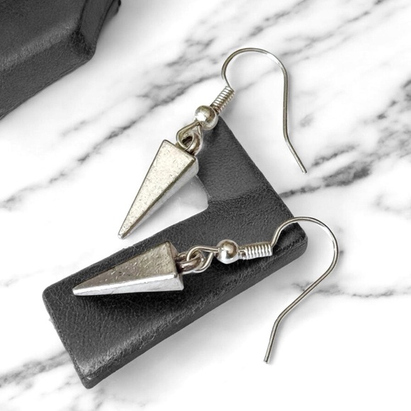 5 For $25💫Silver Punk Spike Cone Dangles Earrings - Picture 3 of 3